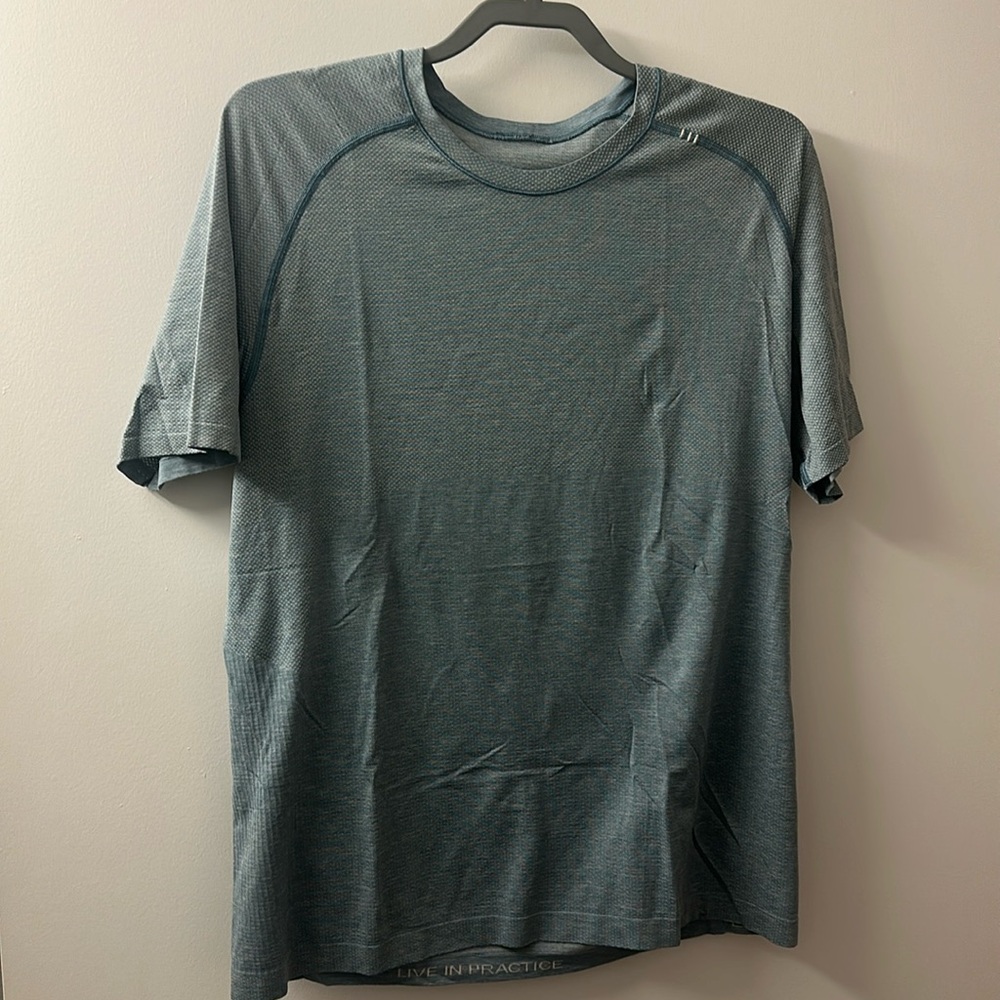 Lululemon Men’s Metal Vent Tech Short-Sleeve, Blue, Lg